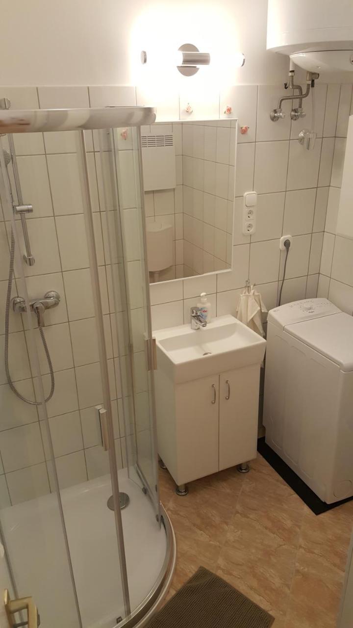 Authentic Akacfa Apartment Будапеща Екстериор снимка
