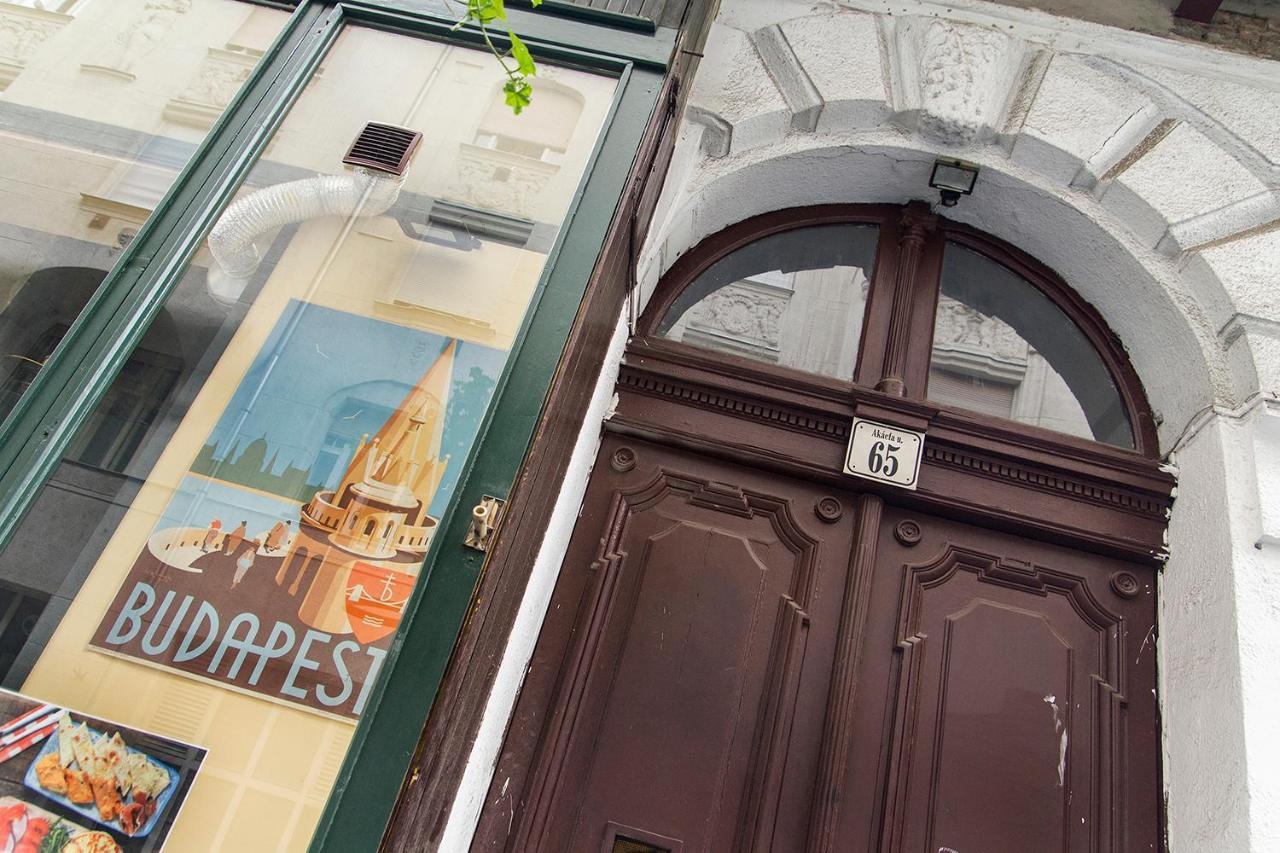 Authentic Akacfa Apartment Будапеща Екстериор снимка