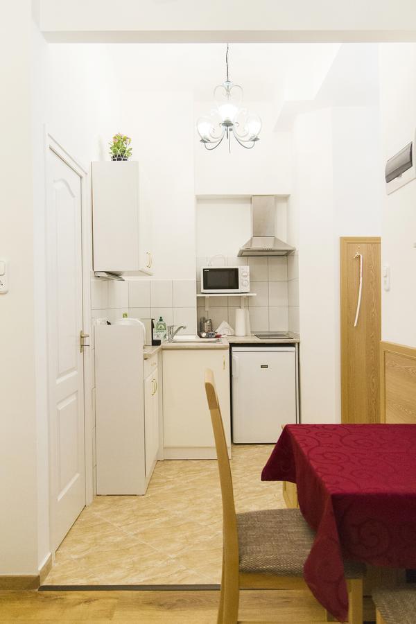 Authentic Akacfa Apartment Будапеща Екстериор снимка