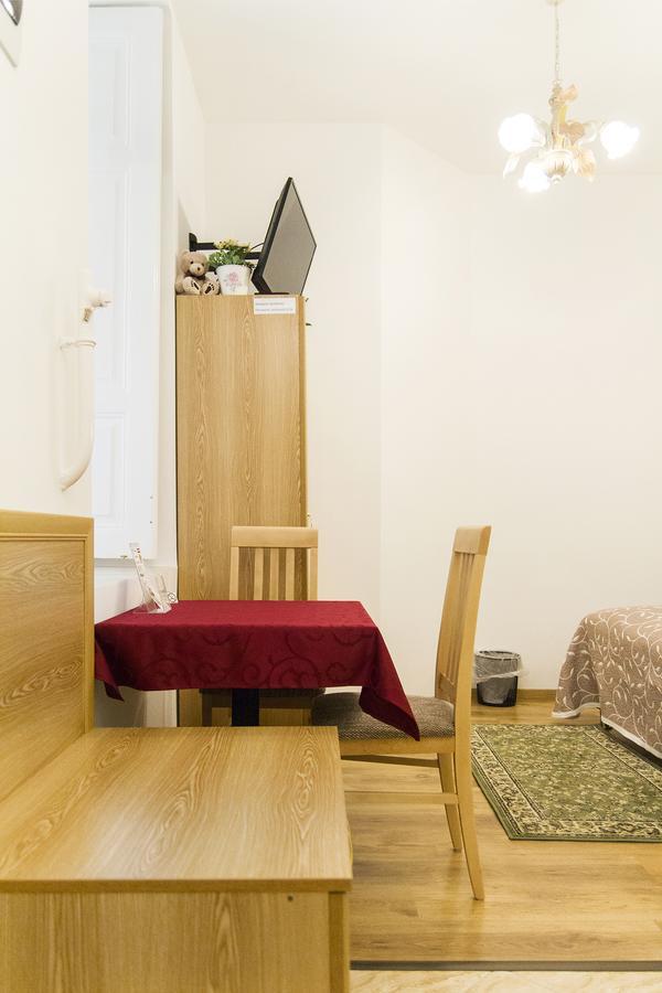Authentic Akacfa Apartment Будапеща Екстериор снимка