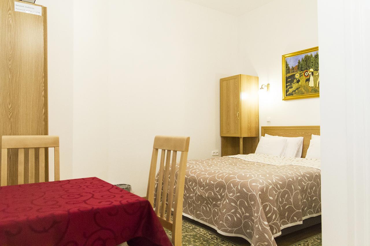 Authentic Akacfa Apartment Будапеща Екстериор снимка