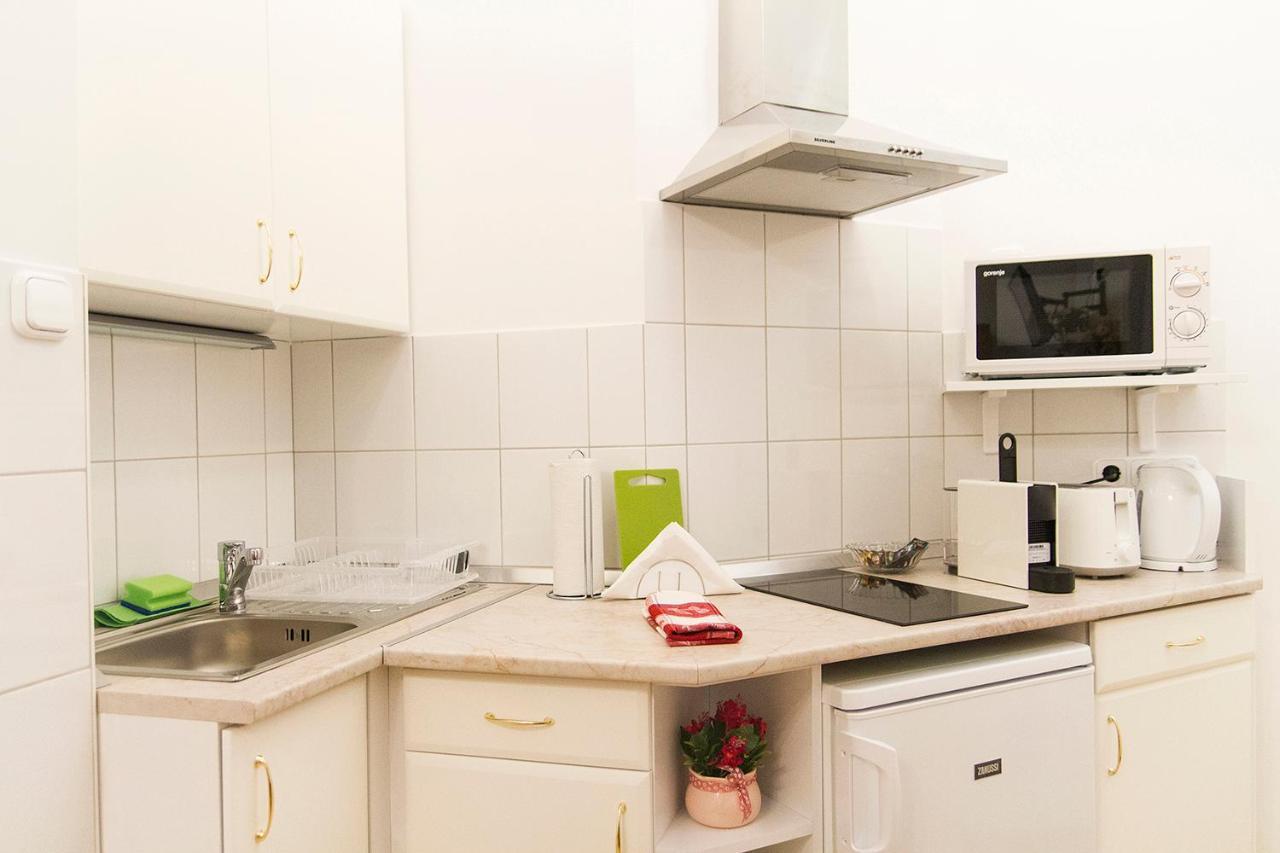 Authentic Akacfa Apartment Будапеща Екстериор снимка